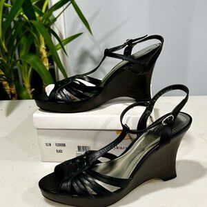 Stylish Black Wedge Sandals